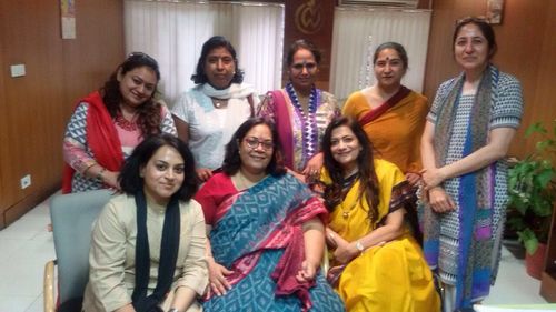 Mrs. Lalita Nijhawan with other GIA members